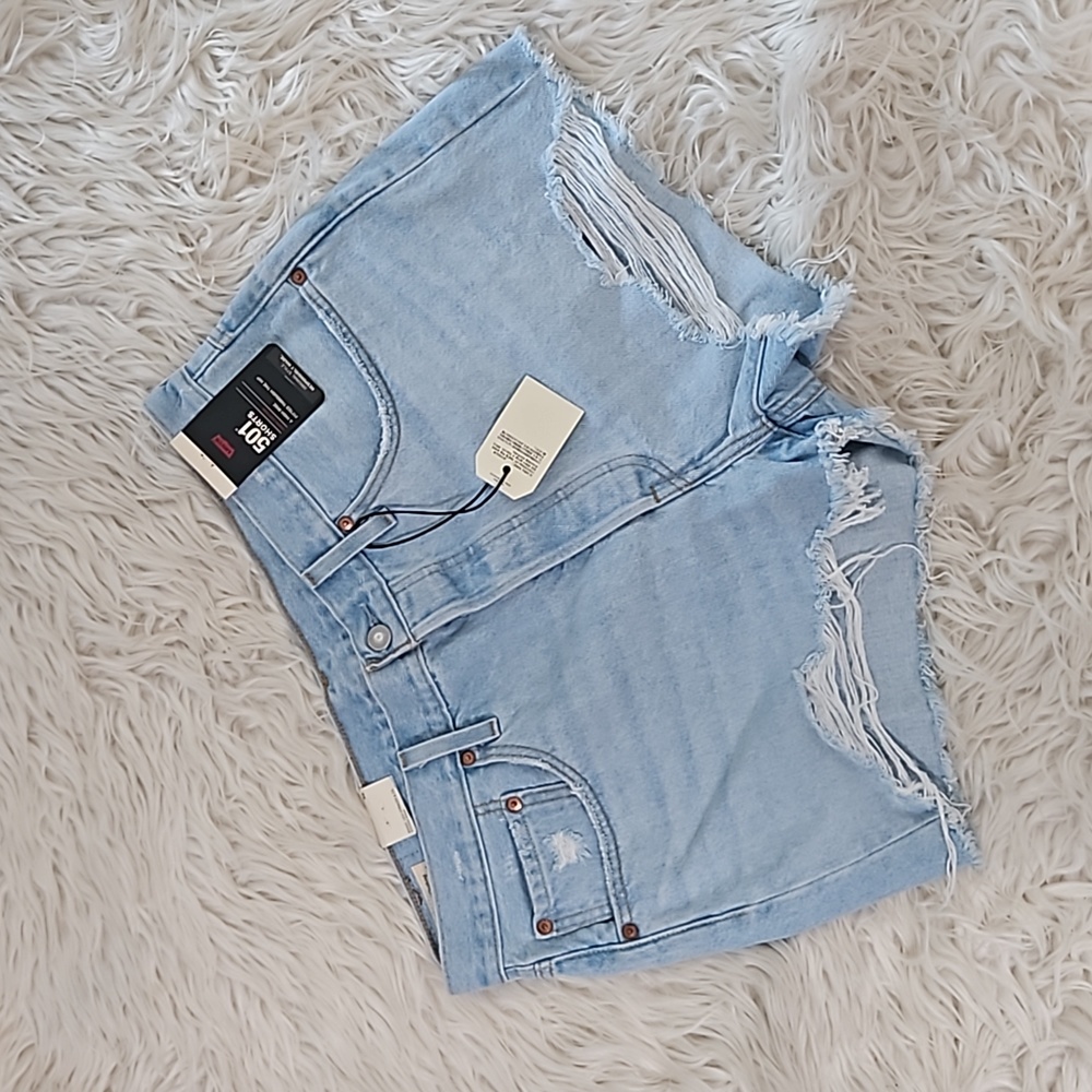 Levi's shorts size 32 NWT